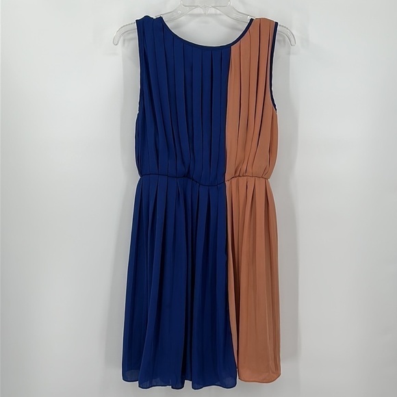 Balenciaga Silk Pink & Blue Color Block Pleated Dress Size FR38 = US 8 - Picture 3 of 10